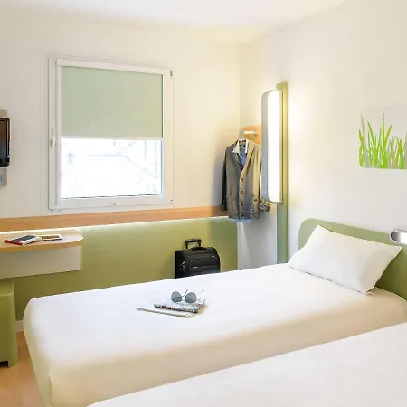 Ibis Budget Muenchen Putzbrunn Exterior photo